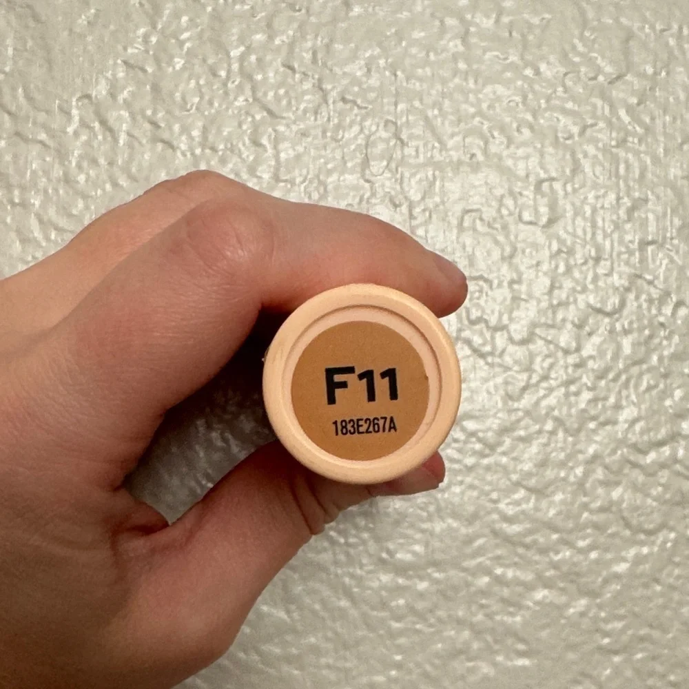 Revolution Fast Base Stick Foundation F11